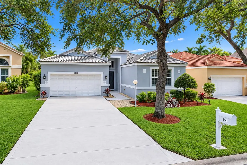 6841 NW 81ST Court, Parkland, FL 33067