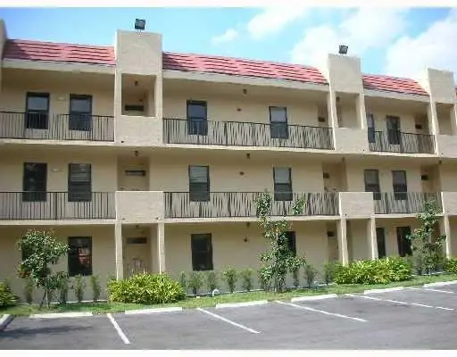 6733 CORAL LAKE Drive 6733, Margate, FL 33063