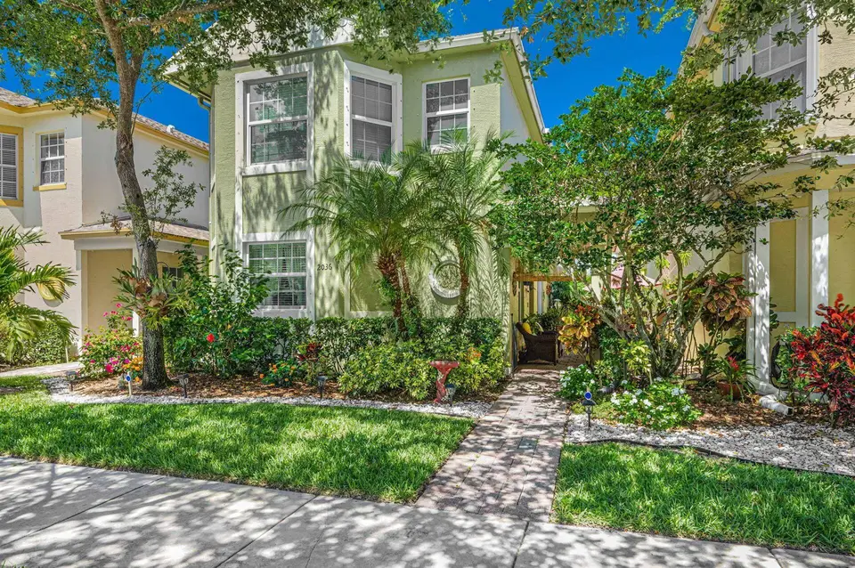 2036 SE Avon Park Drive, Port St. Lucie, FL 34952