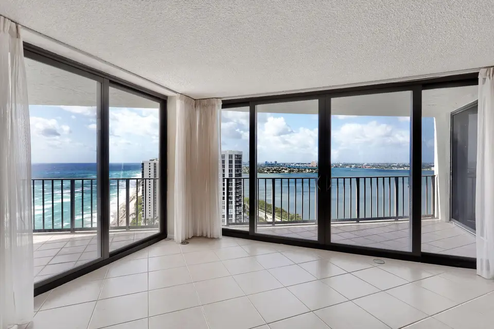 5420 N OCEAN Drive 2404, Singer Island, FL 33404