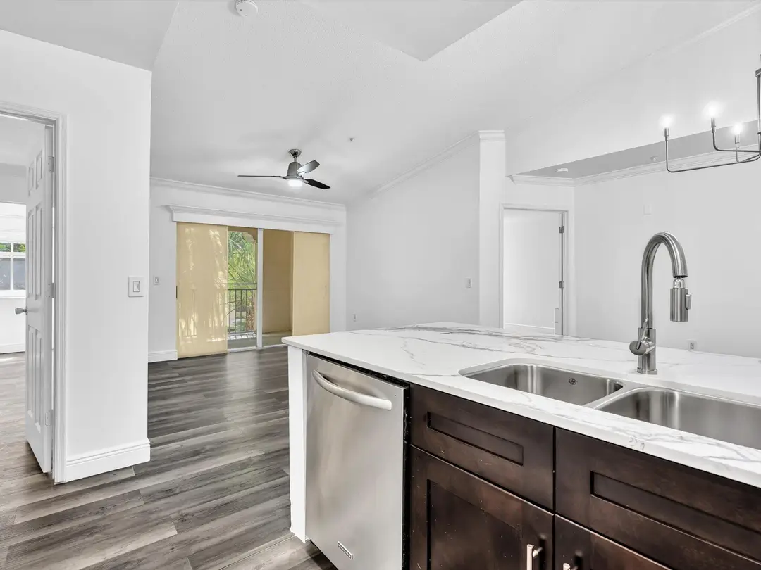 2433 Centergate Drive 306, Miramar, FL 33025
