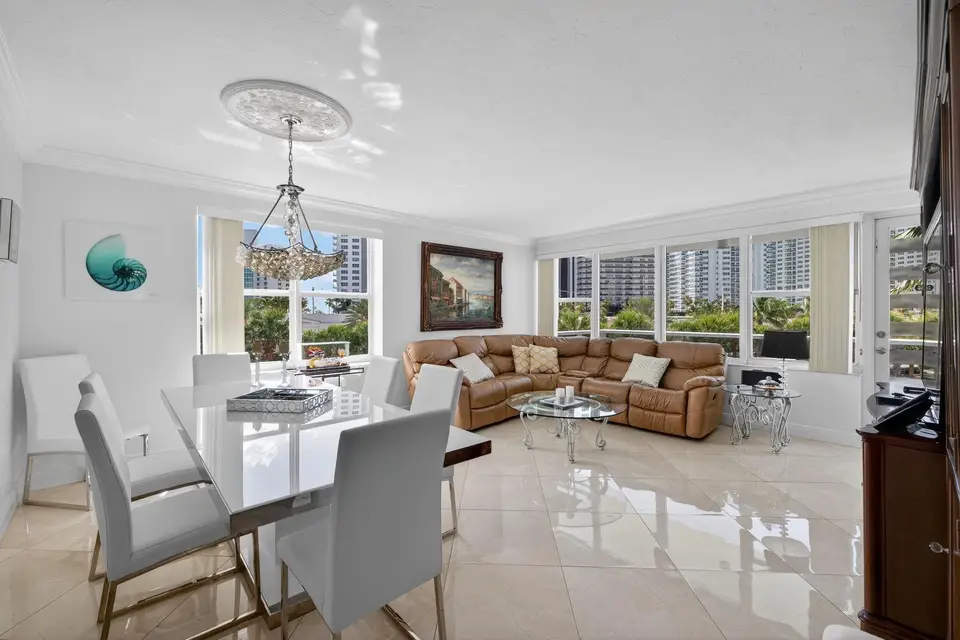 3300 NE 36th Street 309, Fort Lauderdale, FL 33308
