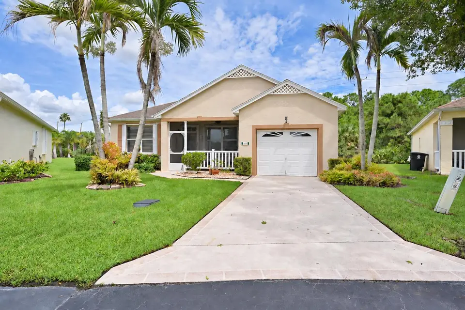 545 NW Portofino Lane, Port St. Lucie, FL 34986