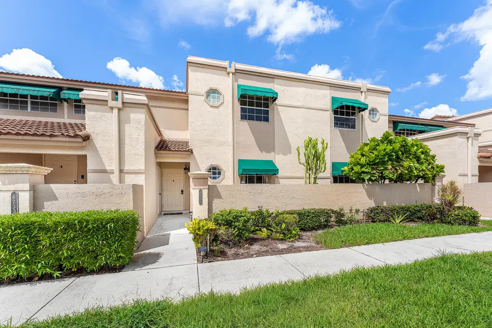 6735 Via Regina, Boca Raton, FL 33433
