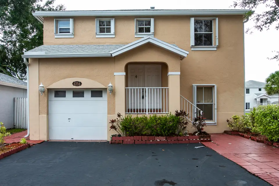 4254 SW 72ND Way, Davie, FL 33314