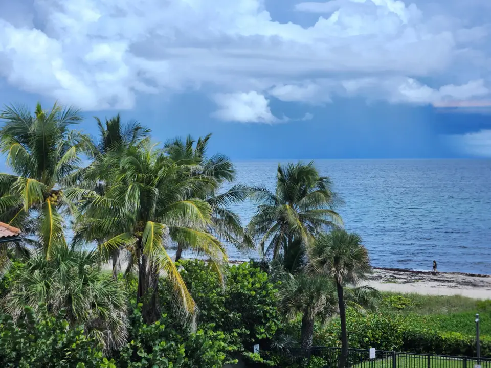 2565 S Ocean Boulevard 205-N, Highland Beach, FL 33487