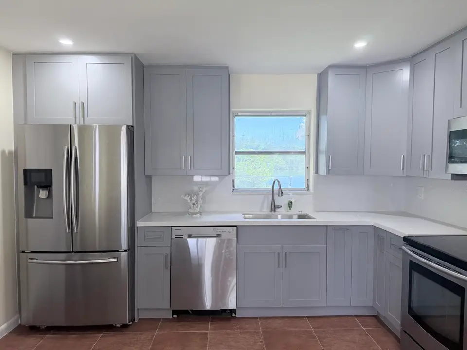 531 SW 11TH Avenue, Hallandale Beach, FL 33009