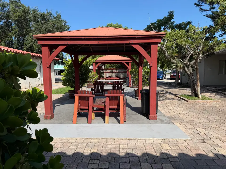 380 S FEDERAL Highway 11, Dania Beach, FL 33004