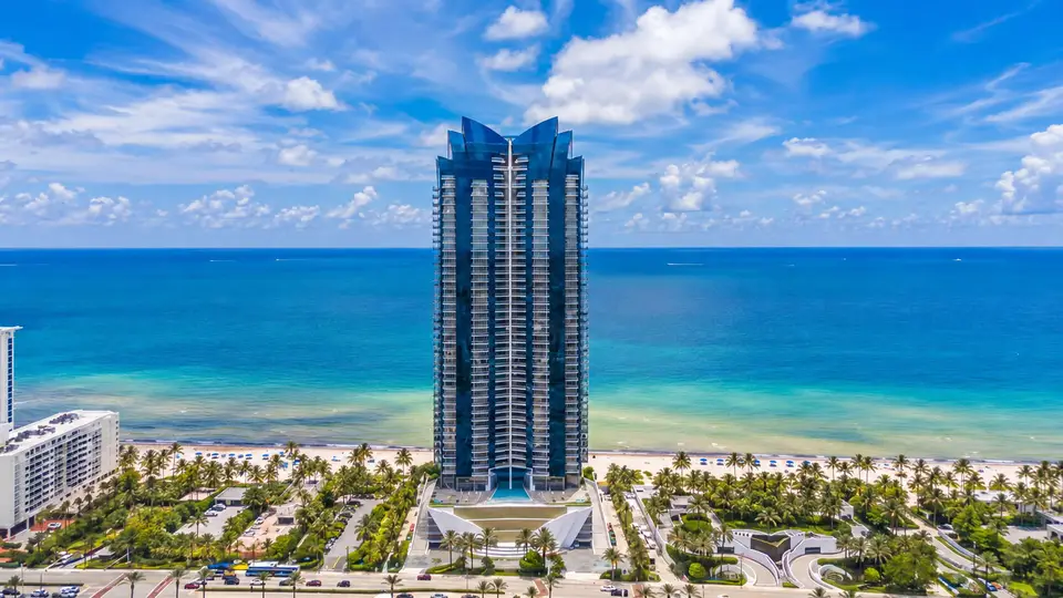 17121 Collins Avenue 2207, Sunny Isles Beach, FL 33160