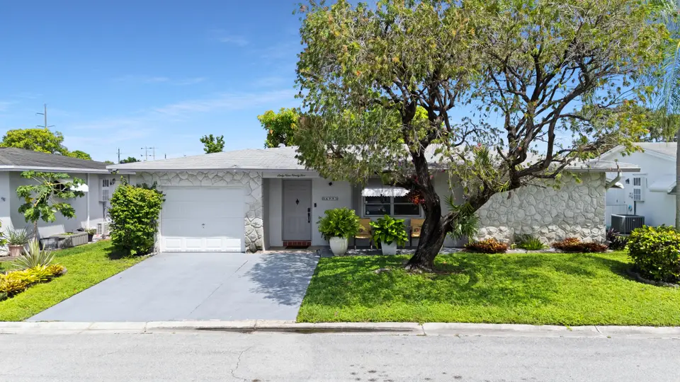 6995 NW 10TH Court, Margate, FL 33063