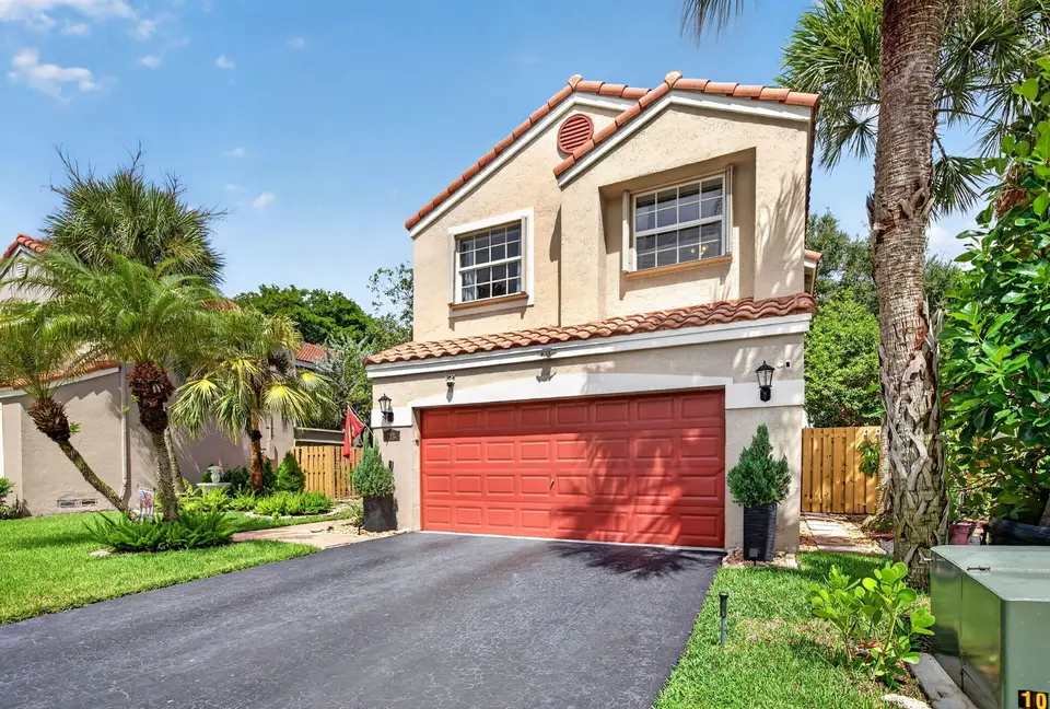 10531 NW 11TH Court, Plantation, FL 33322