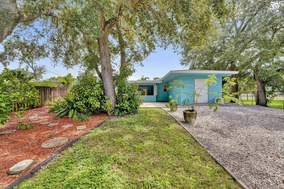 5081 SW 29TH Way, Dania Beach, FL 33312