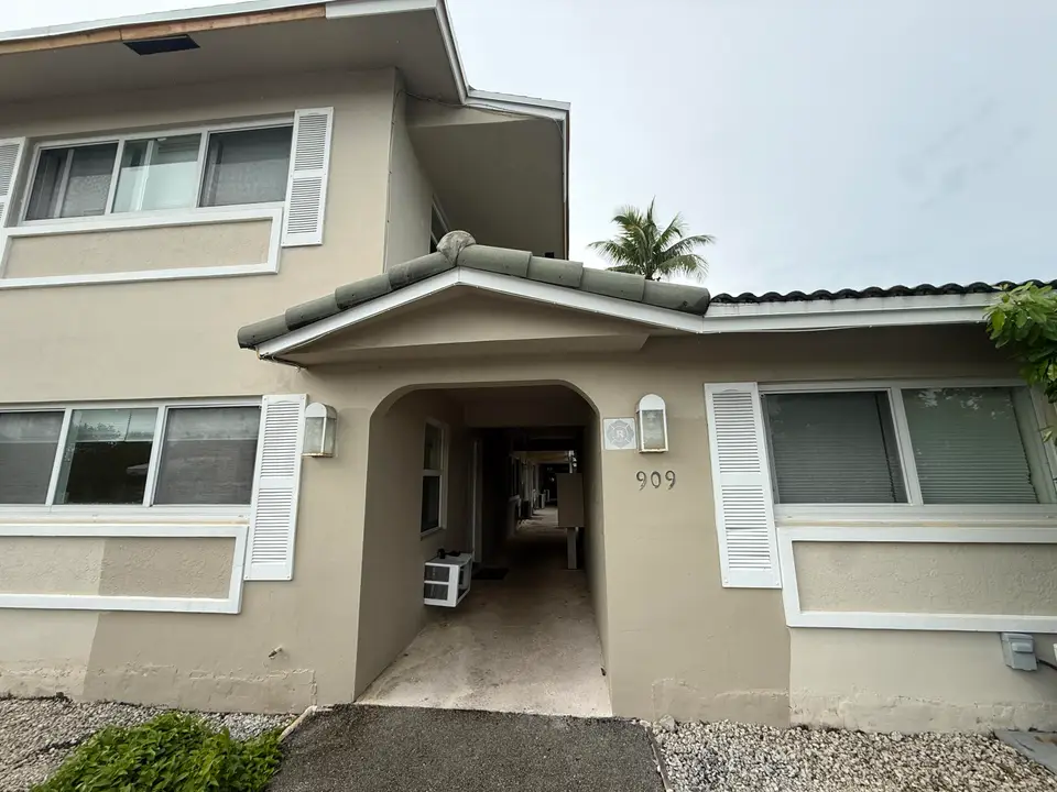 909 SE 14th Court 2, Fort Lauderdale, FL 33316