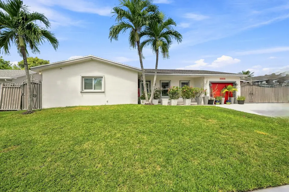 16820 SW 108TH Avenue, Miami, FL 33157
