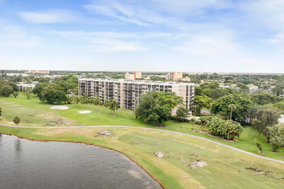 16300 GOLF CLUB Road 212, Weston, FL 33326