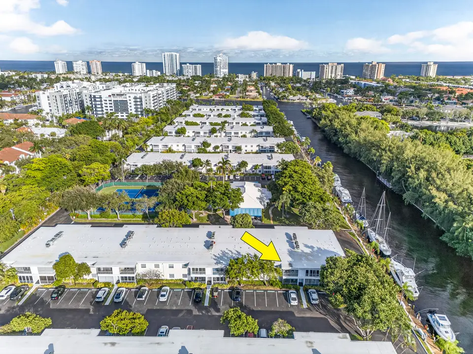 6417 BAY CLUB Drive 3, Fort Lauderdale, FL 33308