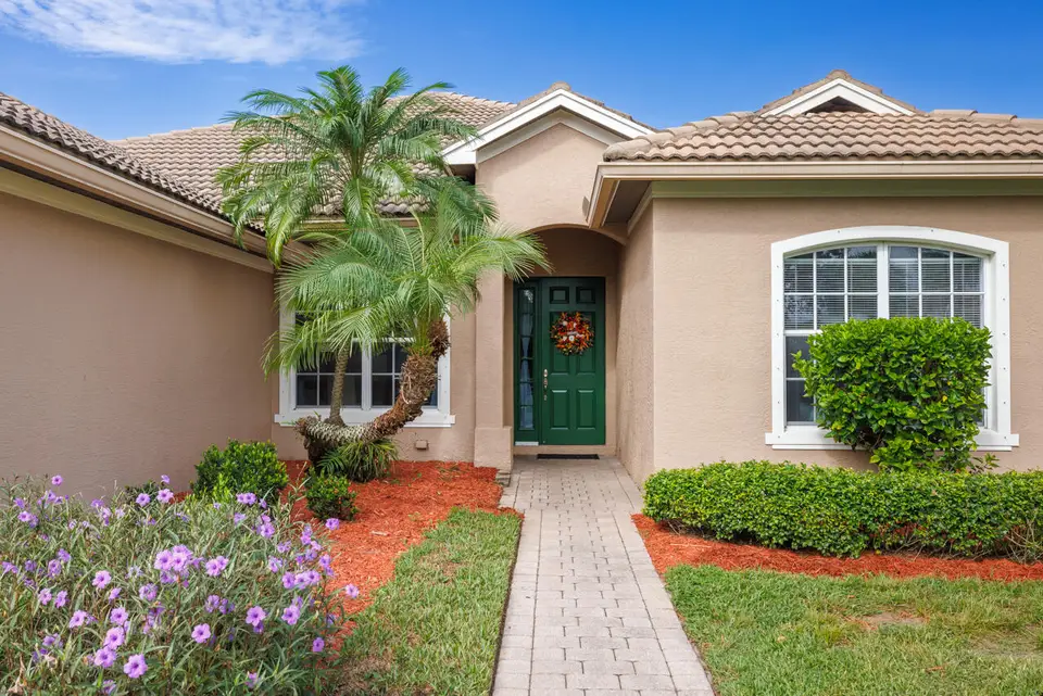 359 NW Sheffield Circle, Port St. Lucie, FL 34983
