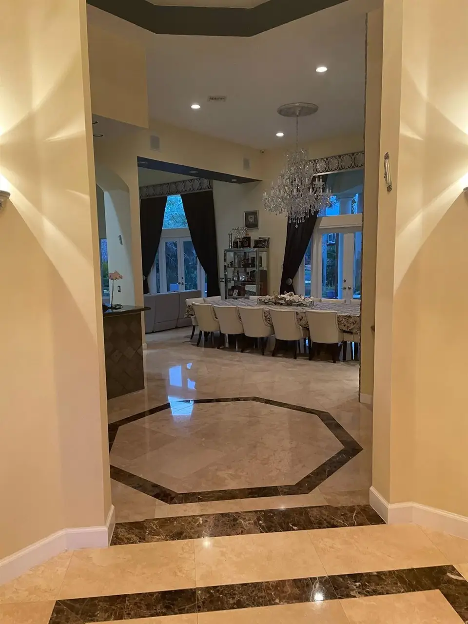 5532 ESTATE OAK Circle, Hollywood, FL 33312