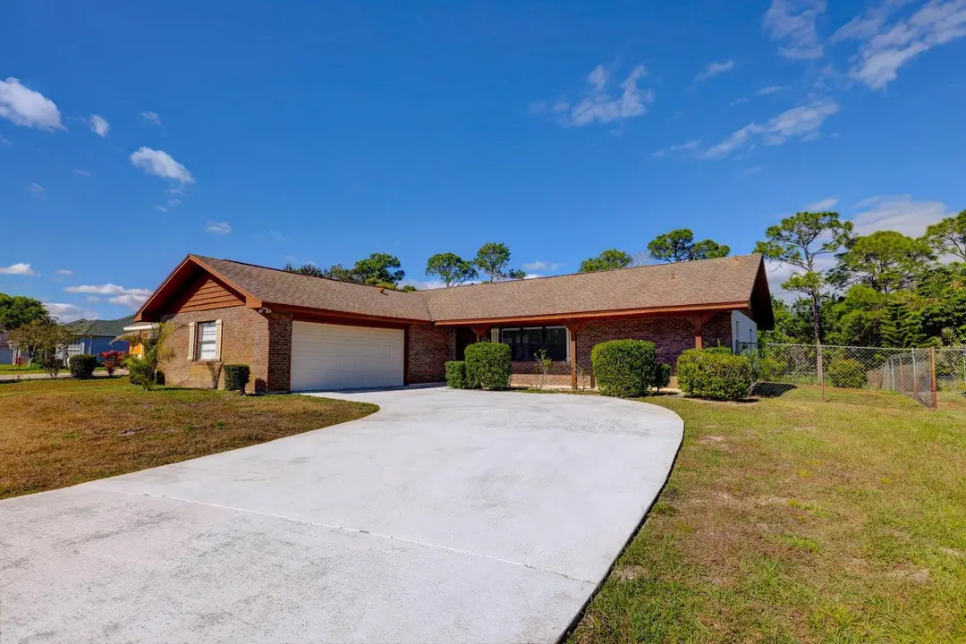 543 SE GREENWAY Terrace, Port St. Lucie, FL 34983