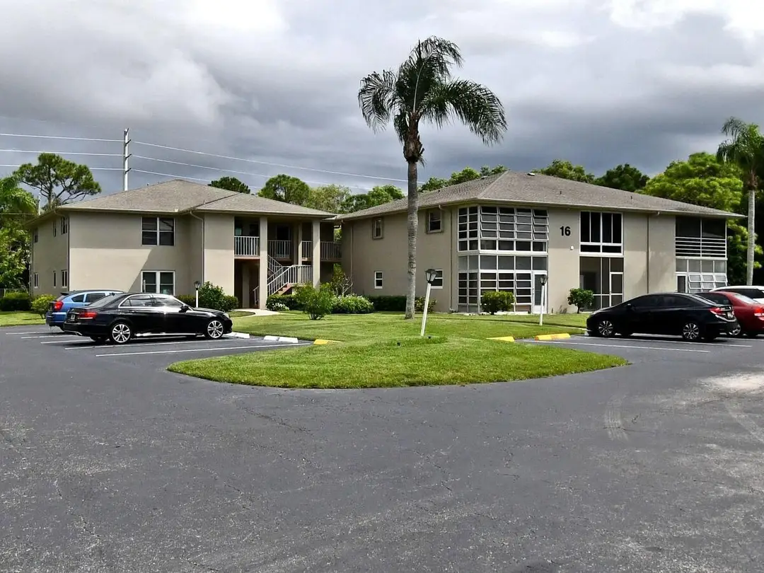 16 LAKE VISTA Trail 207, Port St. Lucie, FL 34952
