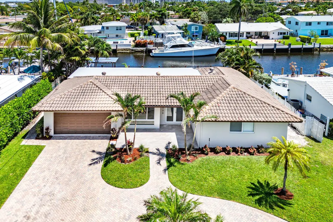 1525 SE 6TH Street, Deerfield Beach, FL 33441