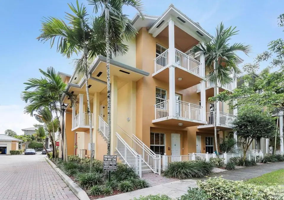 400 SW 14TH Avenue, Fort Lauderdale, FL 33312