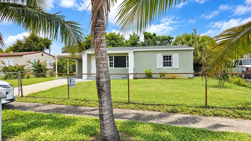330 W 29TH Street W, Riviera Beach, FL 33404