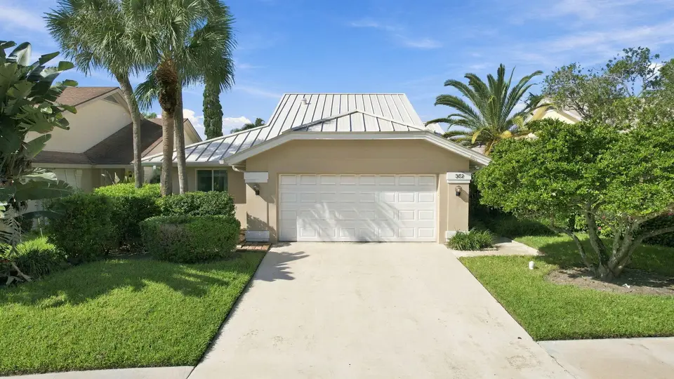 352 River Edge Road, Jupiter, FL 33477