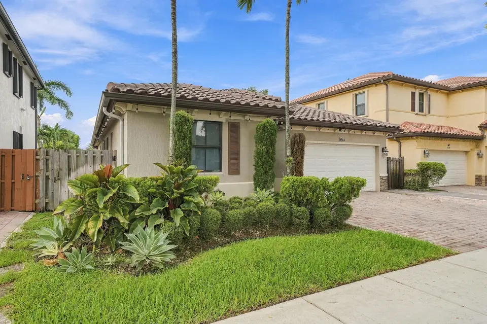 11744 SW 151ST Path, Miami, FL 33196