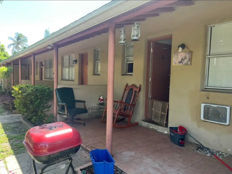 1840 TAFT Street 1-5, Hollywood, FL 33020