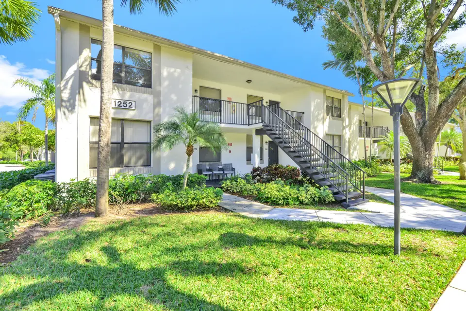 1252 S Military Trail 1421, Deerfield Beach, FL 33442
