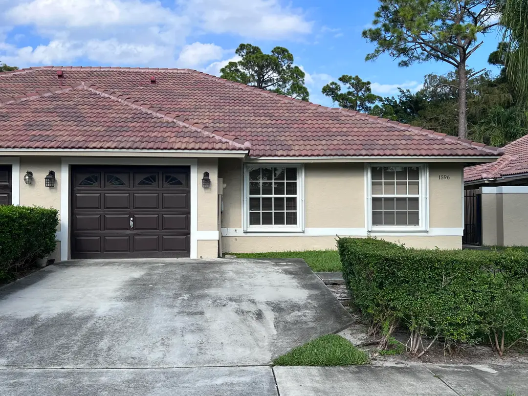 1596 Hawthorne Place, Wellington, FL 33414