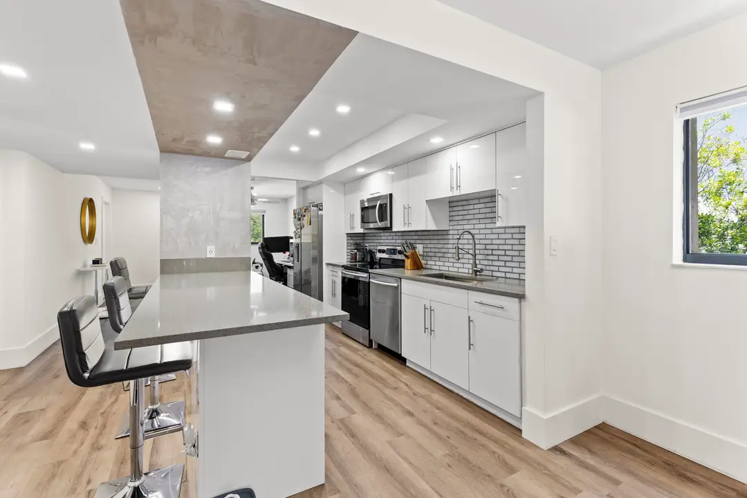 4491 CRYSTAL LAKE Drive 204C, Deerfield Beach, FL 33064