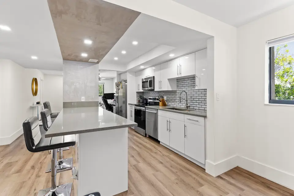 4491 CRYSTAL LAKE Drive 204C, Deerfield Beach, FL 33064