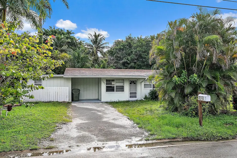 1297 NW Charlie Green Drive, Stuart, FL 34994
