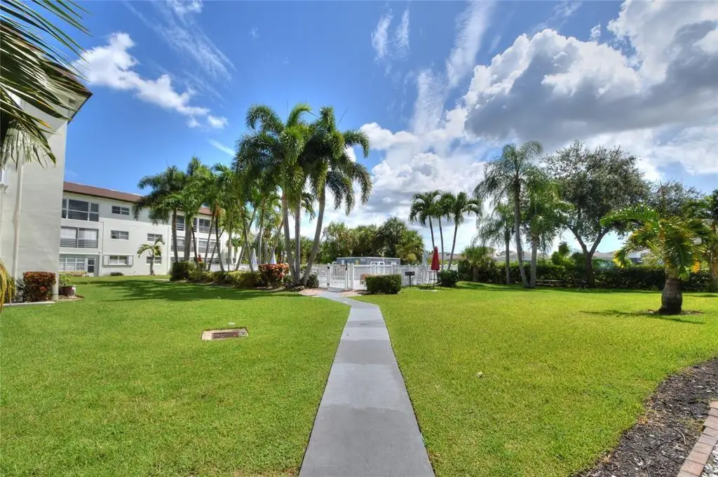 4200 CRYSTAL LAKE Drive 212, Deerfield Beach, FL 33064