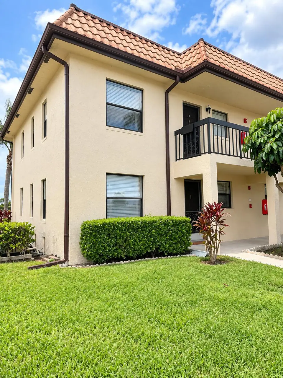 7101 GOLF COLONY Court 101, Lake Worth, FL 33467