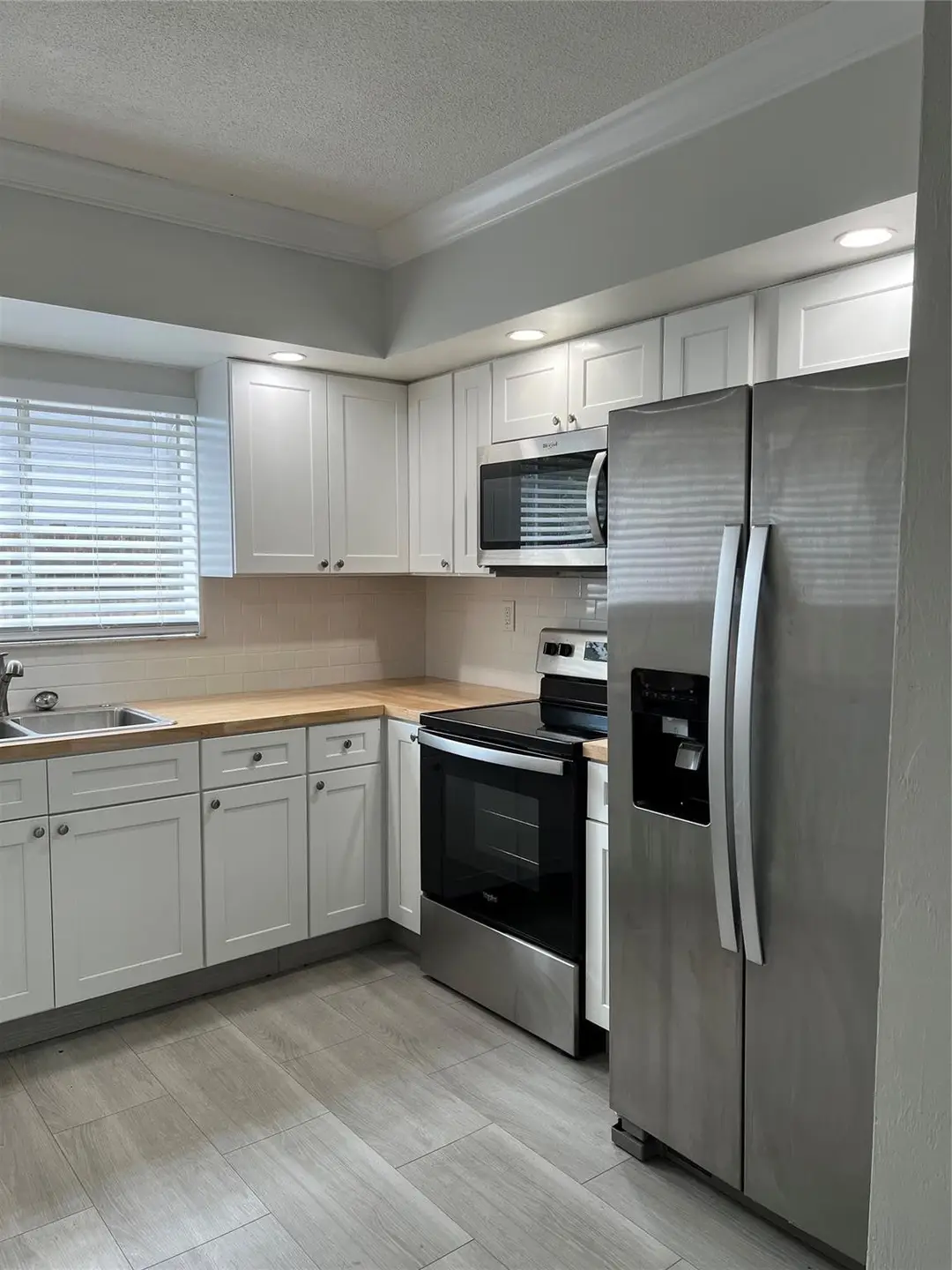 610 NE 29TH Drive 4, Wilton Manors, FL 33334