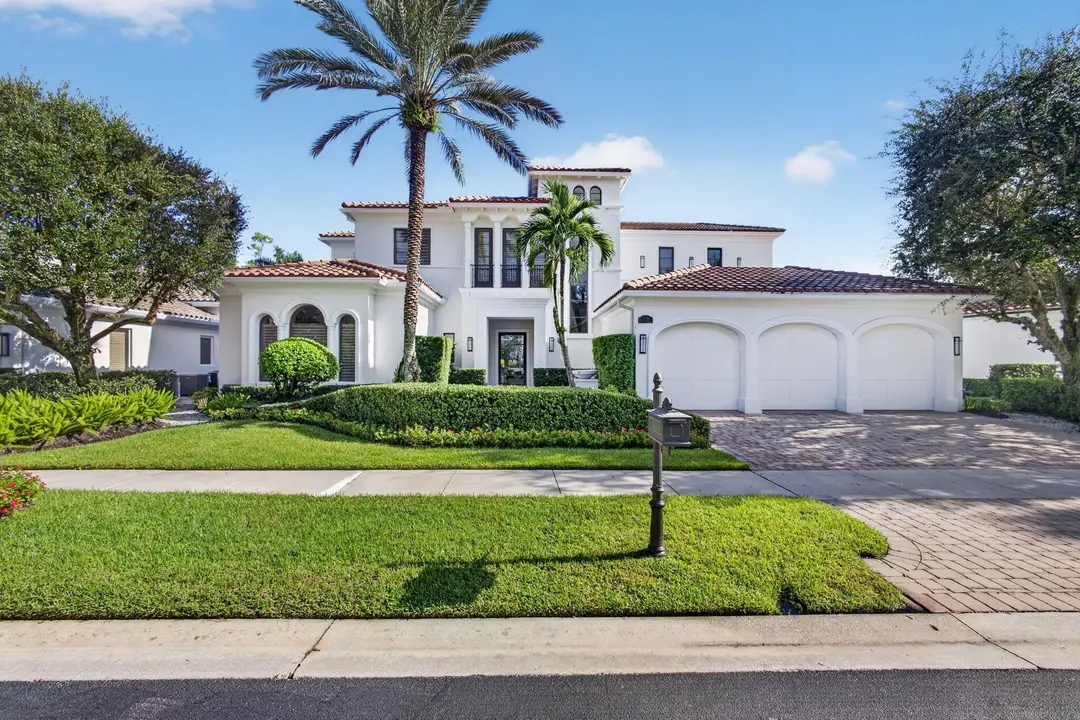 213 Via Palacio, Palm Beach Gardens, FL 33418