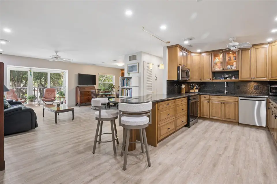 6431 Bay Club Drive 3, Fort Lauderdale, FL 33308