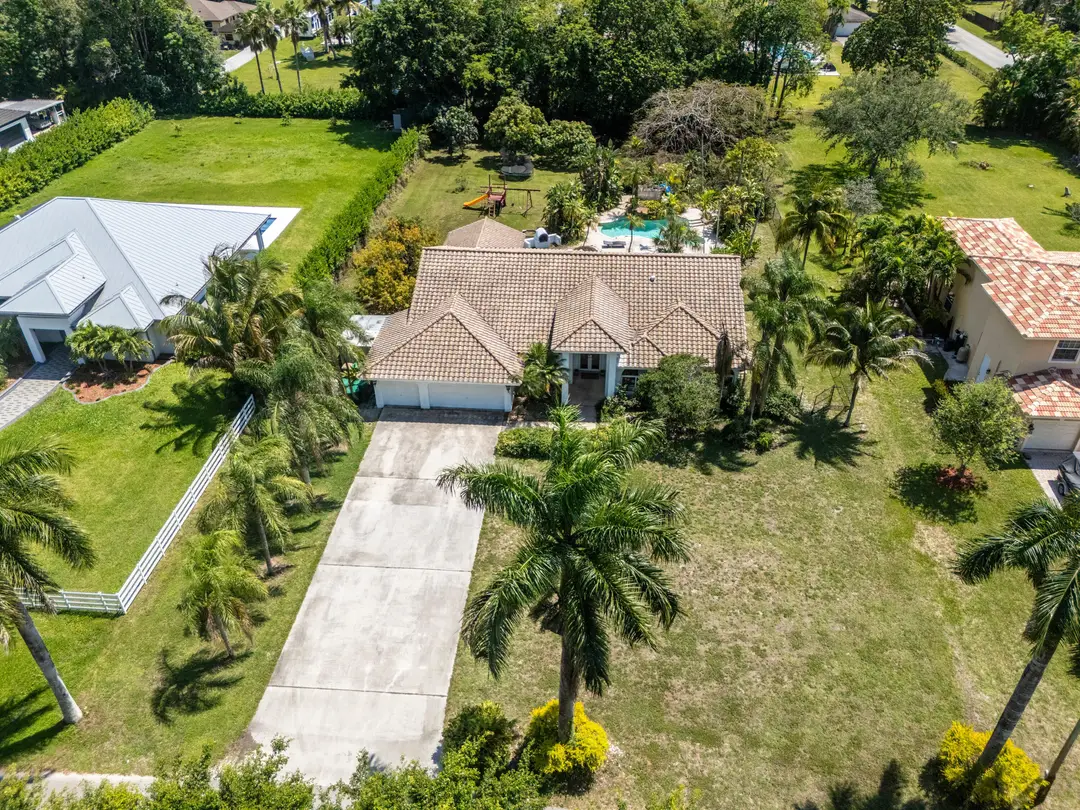 14463 SW 16th Ct Davie FL-print-002-044-