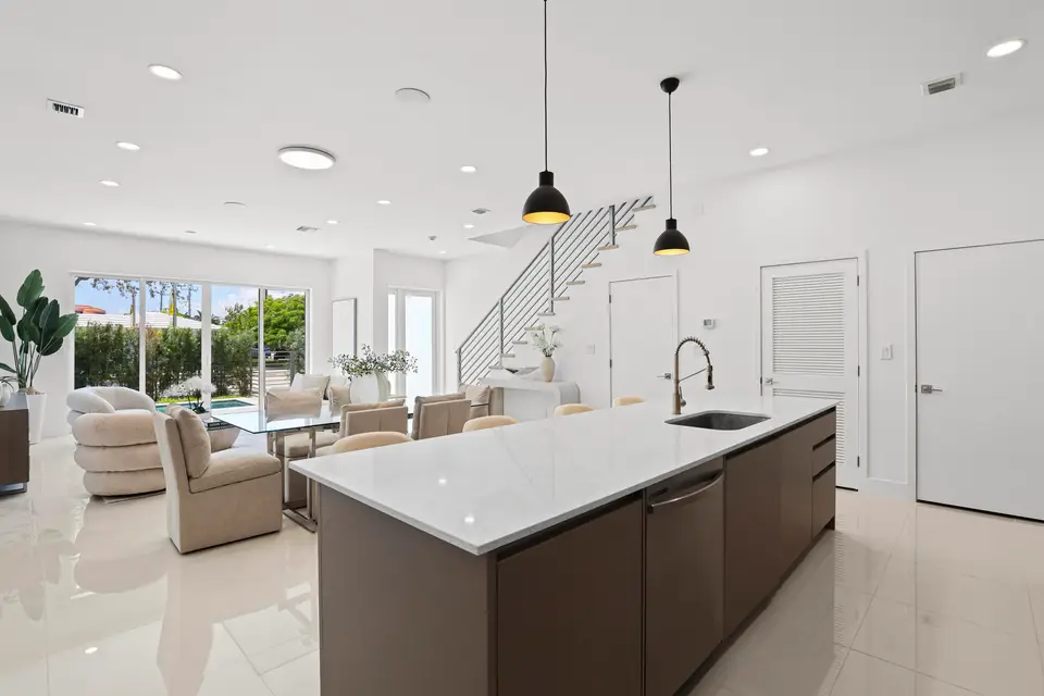 1807 NE 13 Street 1807, Fort Lauderdale, FL 33304