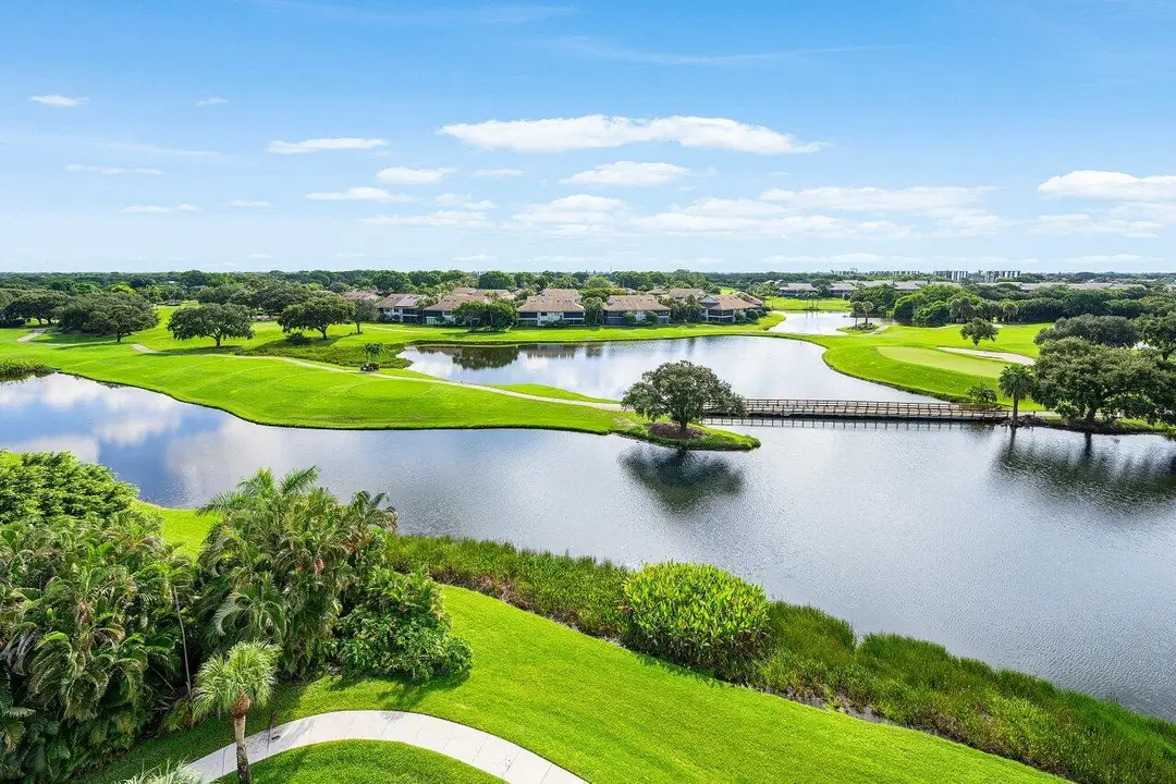 20320 FAIRWAY OAKS Drive 372, Boca Raton, FL 33434