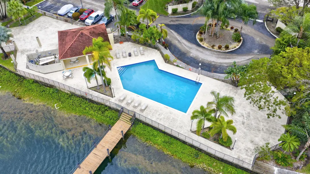 117 LAKE EMERALD Drive 408, Oakland Park, FL 33309