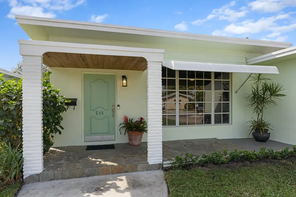 215 Columbia Drive, Lake Worth Beach, FL 33460