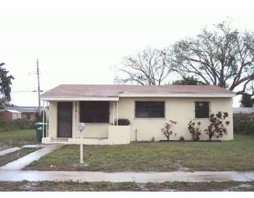 2821 NW 171st Street, Miami Gardens, FL 33056