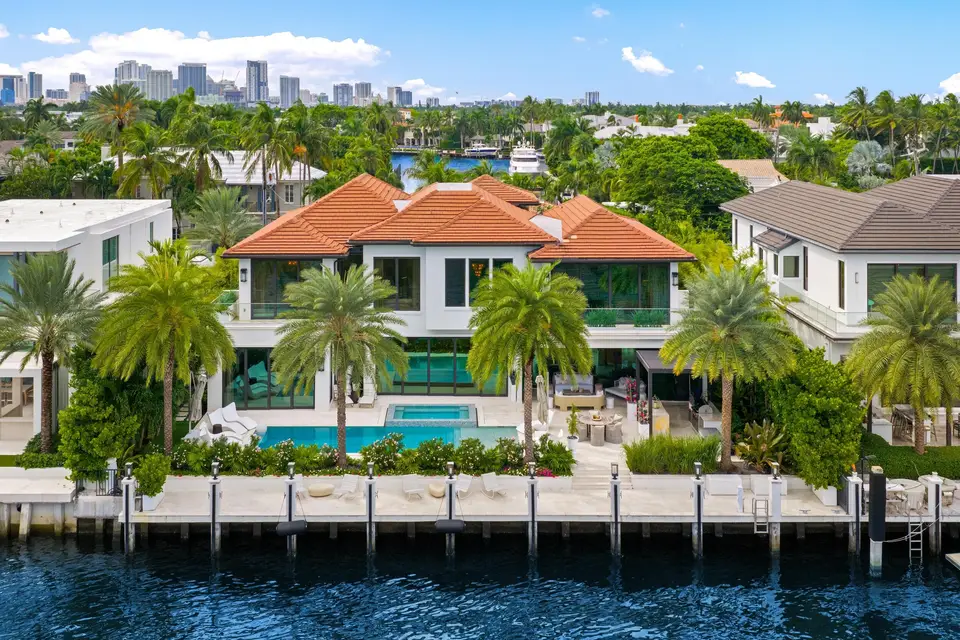 70 Isla Bahia Drive, Fort Lauderdale, FL 33316