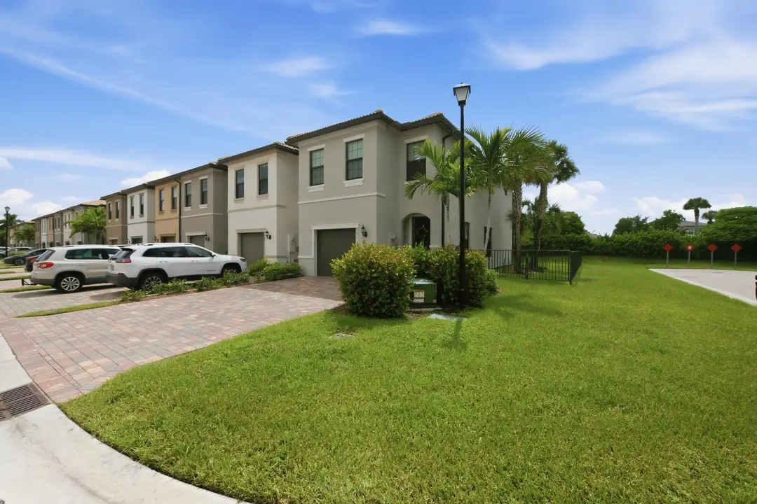 8672 ESCUE Street, Lake Worth, FL 33467