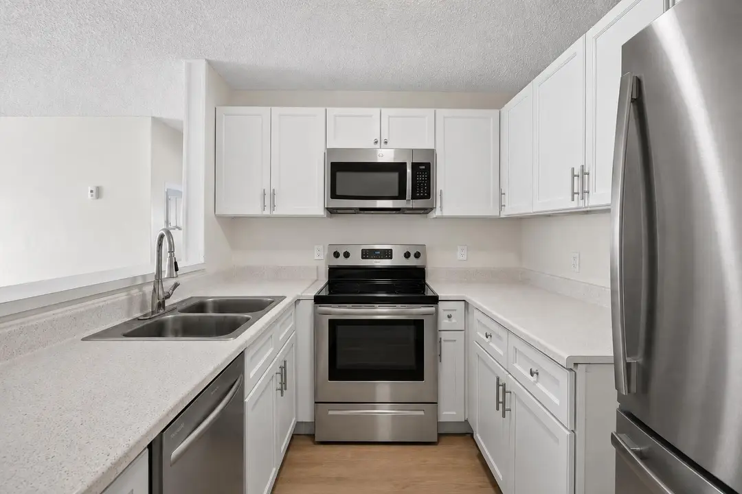 9426 NW 49th Place 13d, Sunrise, FL 33351
