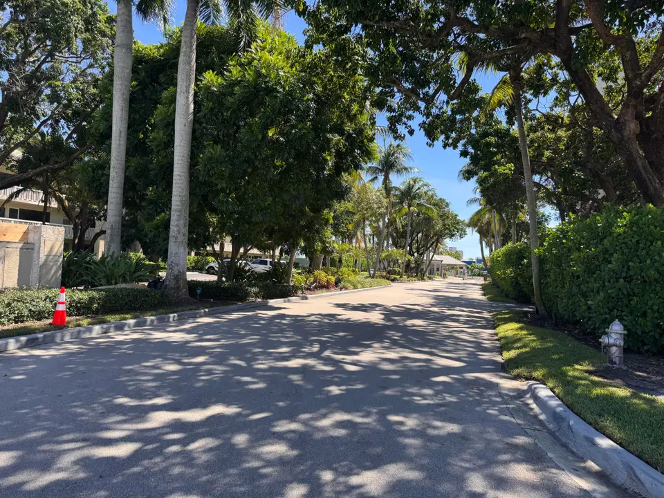 6 ROYAL PALM Way 304, Boca Raton, FL 33432